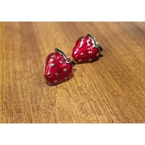 Vintage Enamel Strawberry Gold Tone Metal Clip On Earrings‎